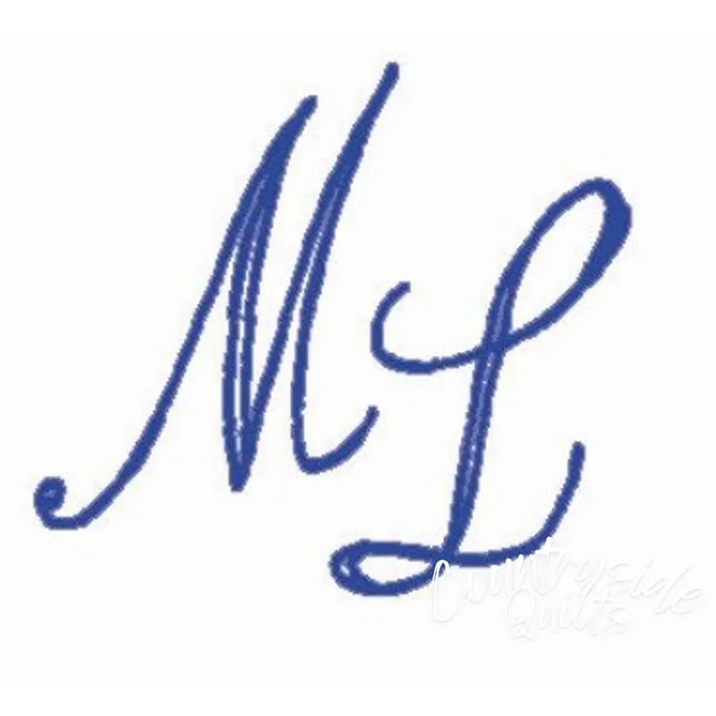 Blue handwritten monogram from Aunt Martha’s® for countryside quilts with adjustable letter measure