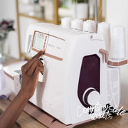 HUSQVARNA® VIKING® AMBER™ Air S | 600 Coverlock Machine